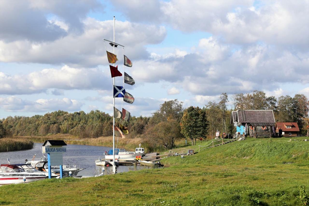 Kalurikula Fishing Village Пярну Экстерьер фото